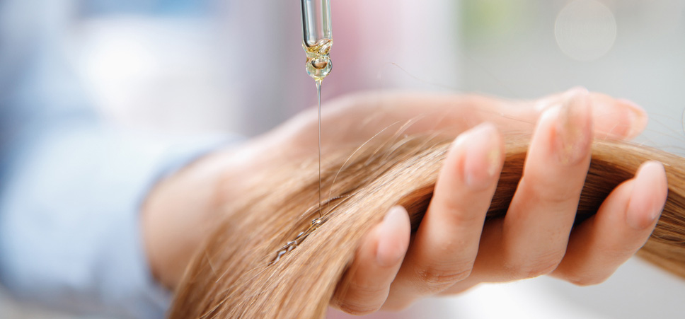 Haare die mit Arganöl gepflegt werden Haare die mit Arganöl gepflegt werden
